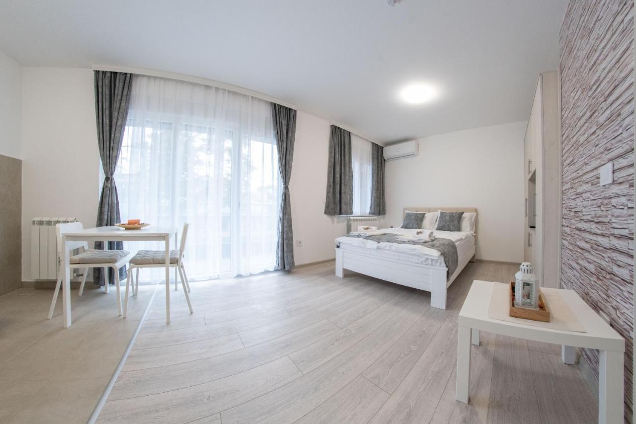 Pegasus Apartment *